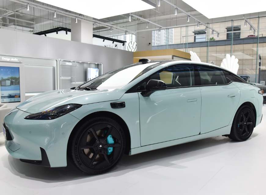 Зарядка автомобиля Aion Hyper GT Pure Electric EV High Performance Sporting Car